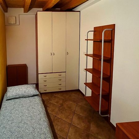 Casa Vacanze Al Lago P2 Monasterolo del Castello Eksteriør billede
