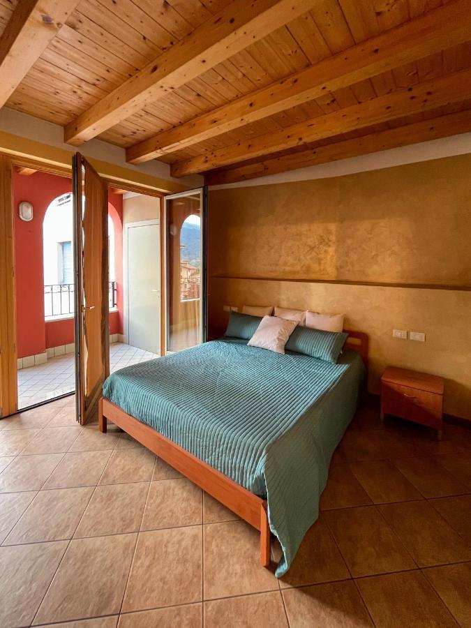 Casa Vacanze Al Lago P2 Monasterolo del Castello Eksteriør billede
