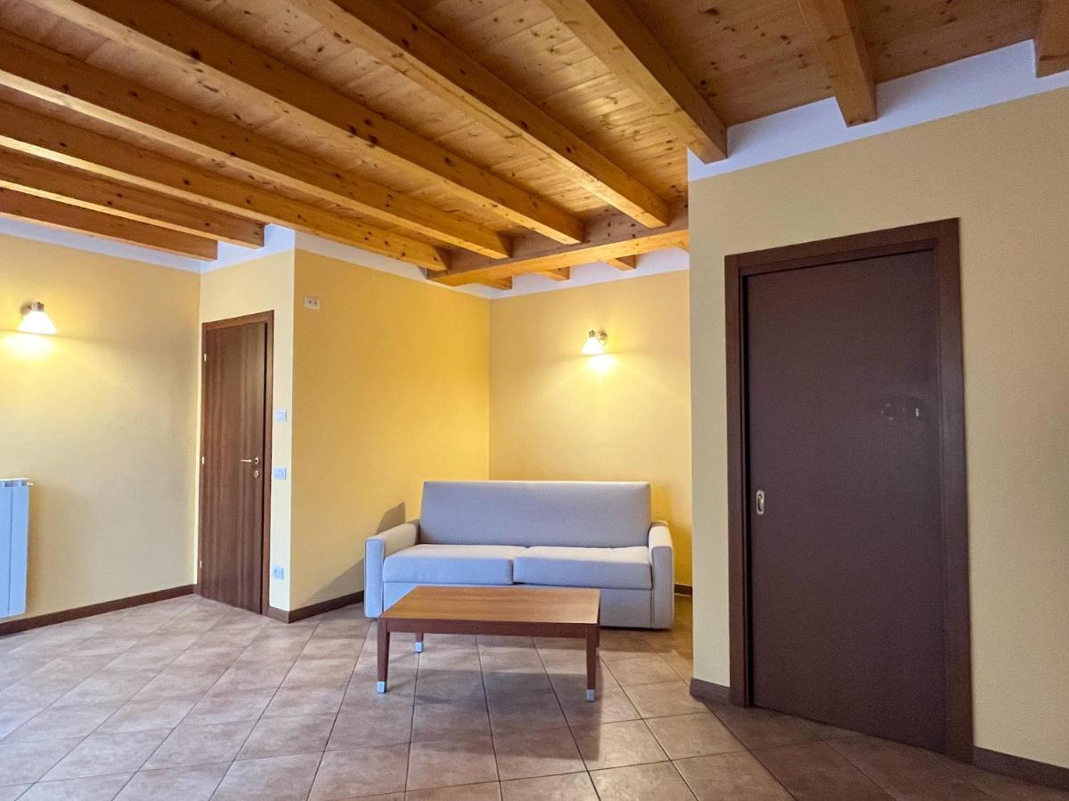 Casa Vacanze Al Lago P2 Monasterolo del Castello Eksteriør billede