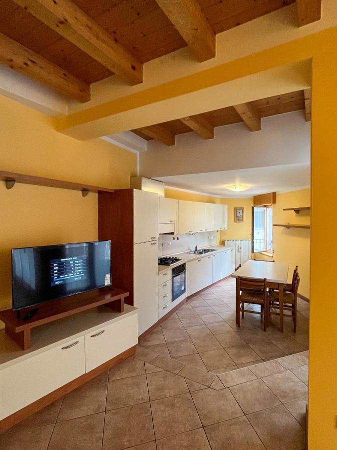 Casa Vacanze Al Lago P2 Monasterolo del Castello Eksteriør billede