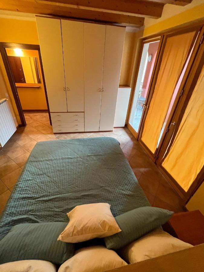 Casa Vacanze Al Lago P2 Monasterolo del Castello Eksteriør billede