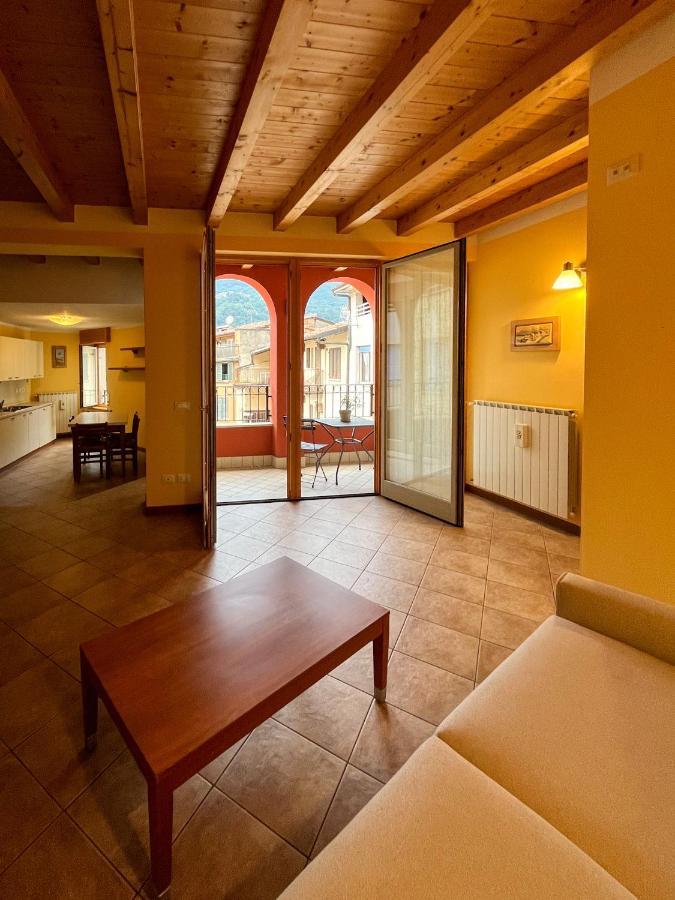 Casa Vacanze Al Lago P2 Monasterolo del Castello Eksteriør billede